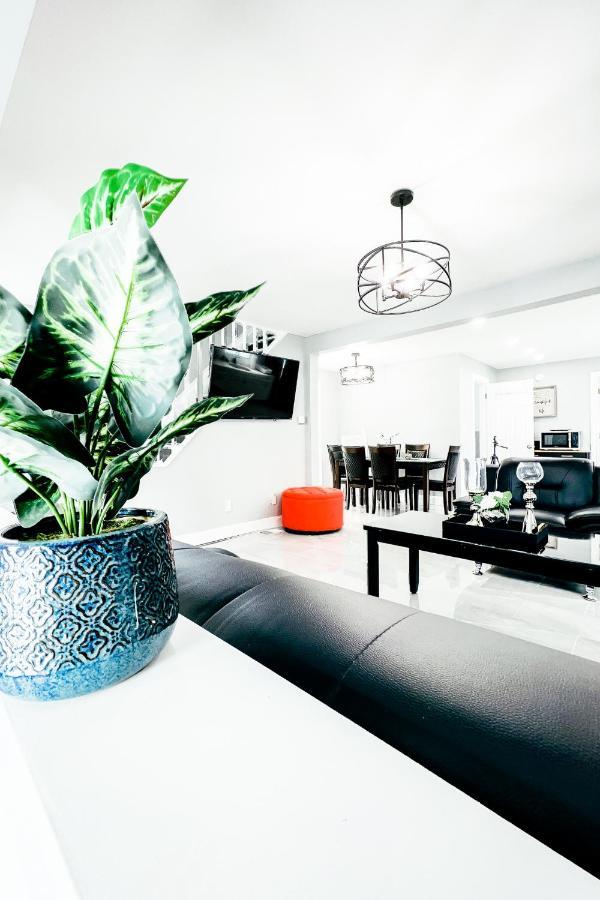 2 Homes, 1 Stay-7Br Niagara Falls Compound Eksteriør billede