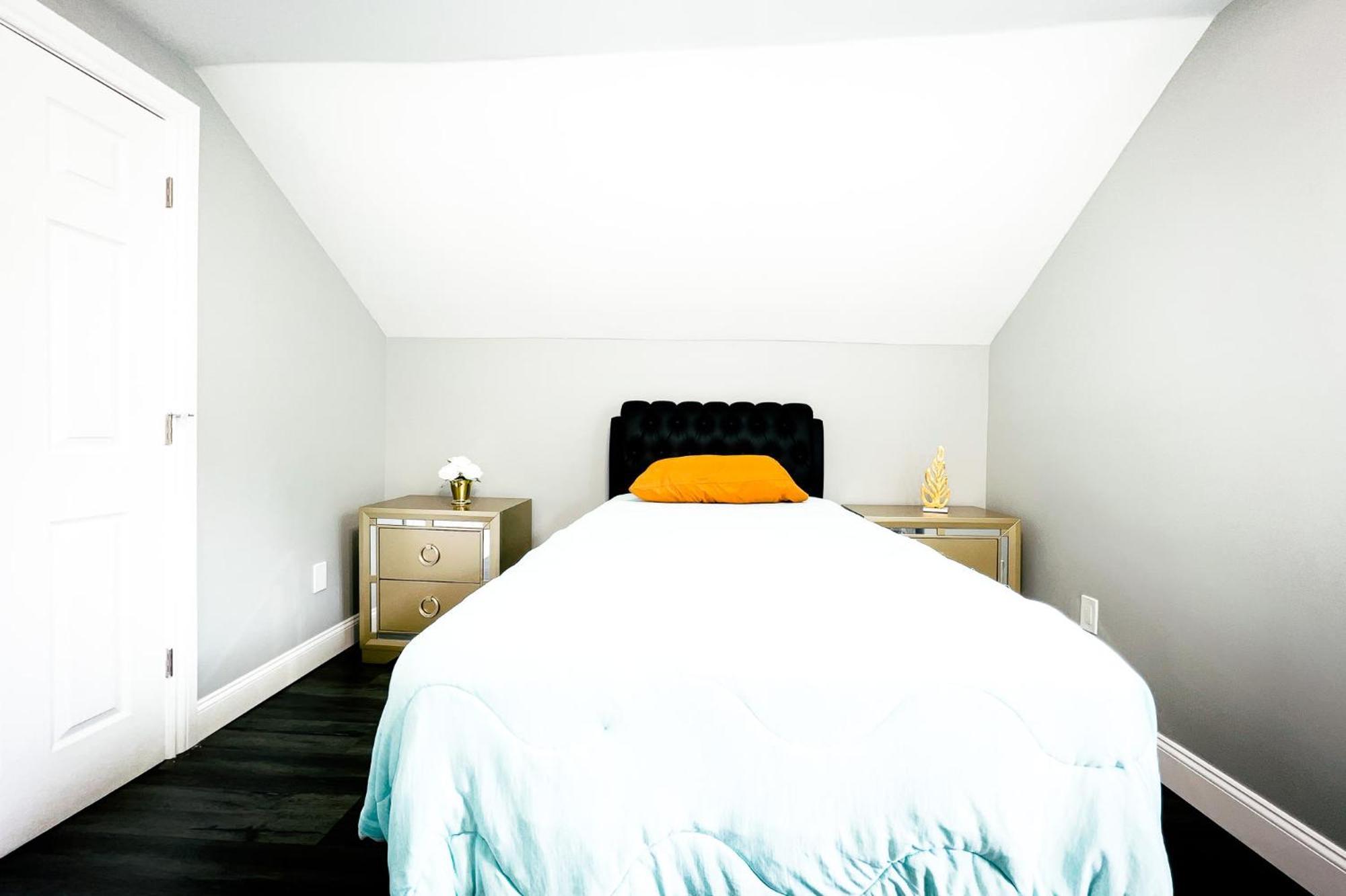 2 Homes, 1 Stay-7Br Niagara Falls Compound Eksteriør billede