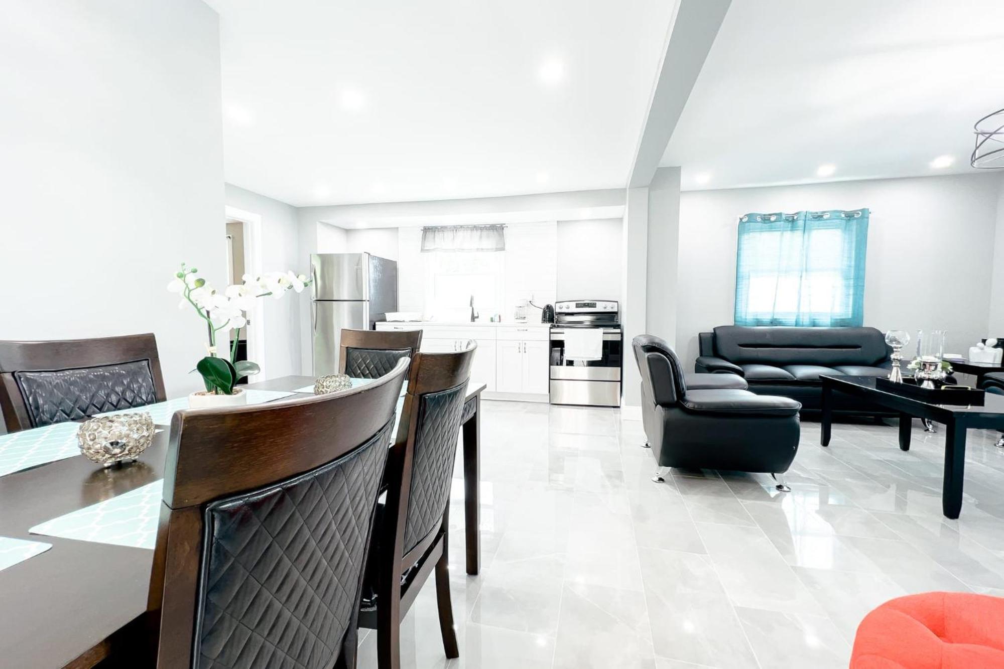 2 Homes, 1 Stay-7Br Niagara Falls Compound Eksteriør billede