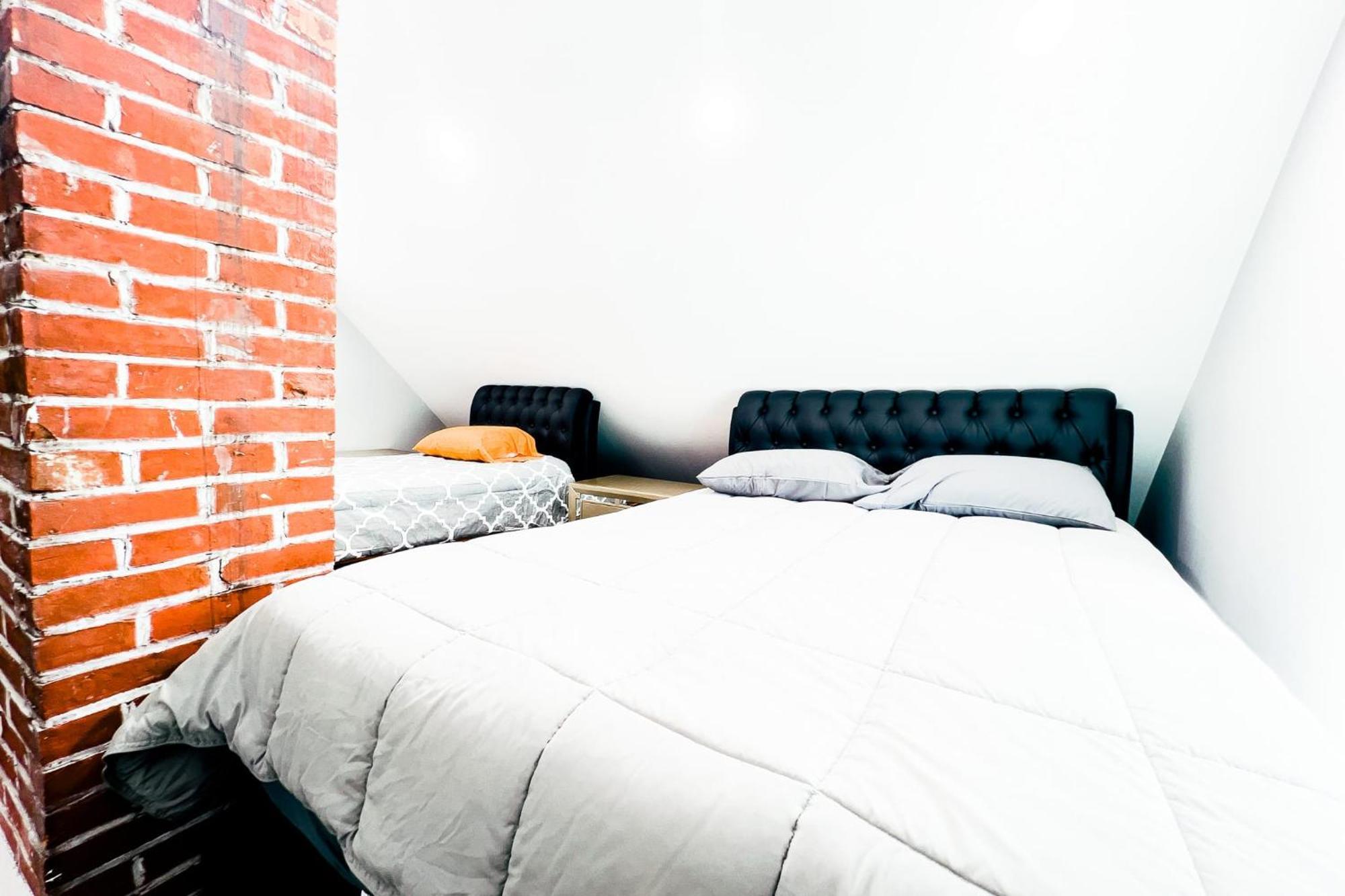 2 Homes, 1 Stay-7Br Niagara Falls Compound Eksteriør billede