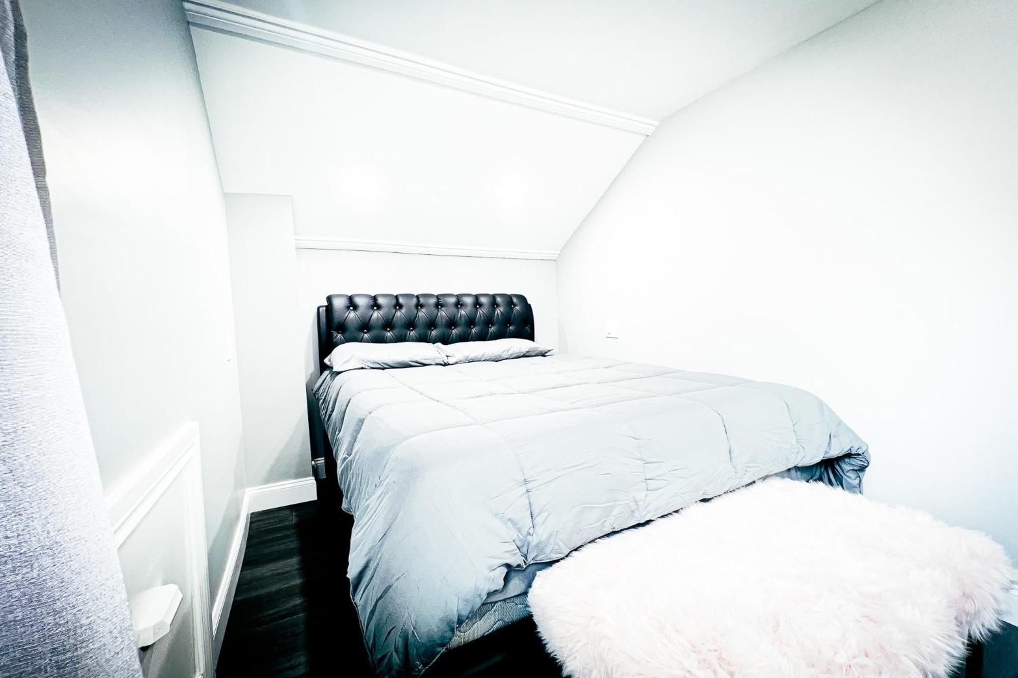 2 Homes, 1 Stay-7Br Niagara Falls Compound Eksteriør billede